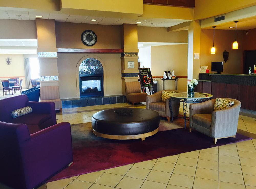 La Quinta By Wyndham Airport Plaza Hotel